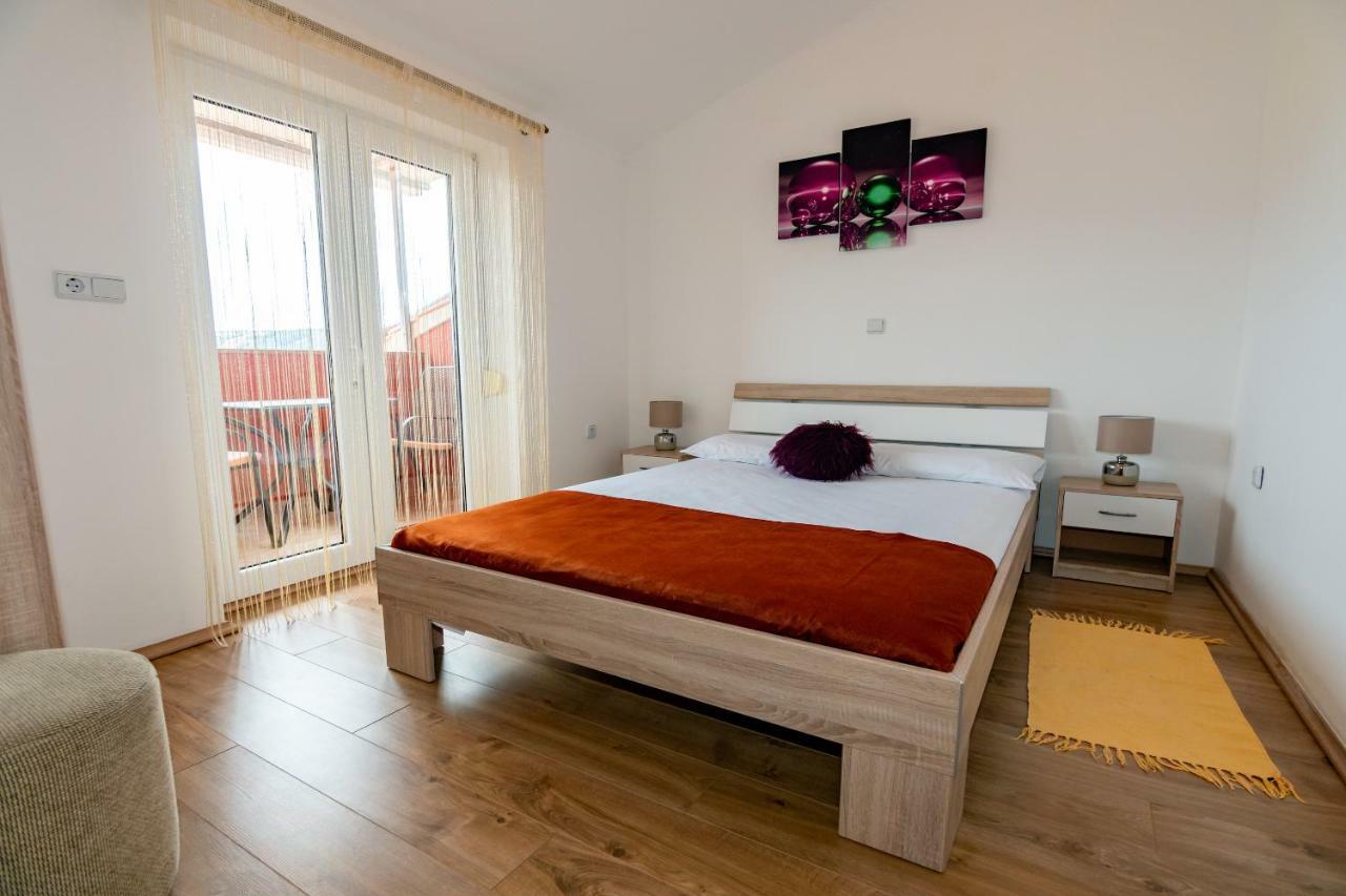 Apartmani Ivan لوبار المظهر الخارجي الصورة