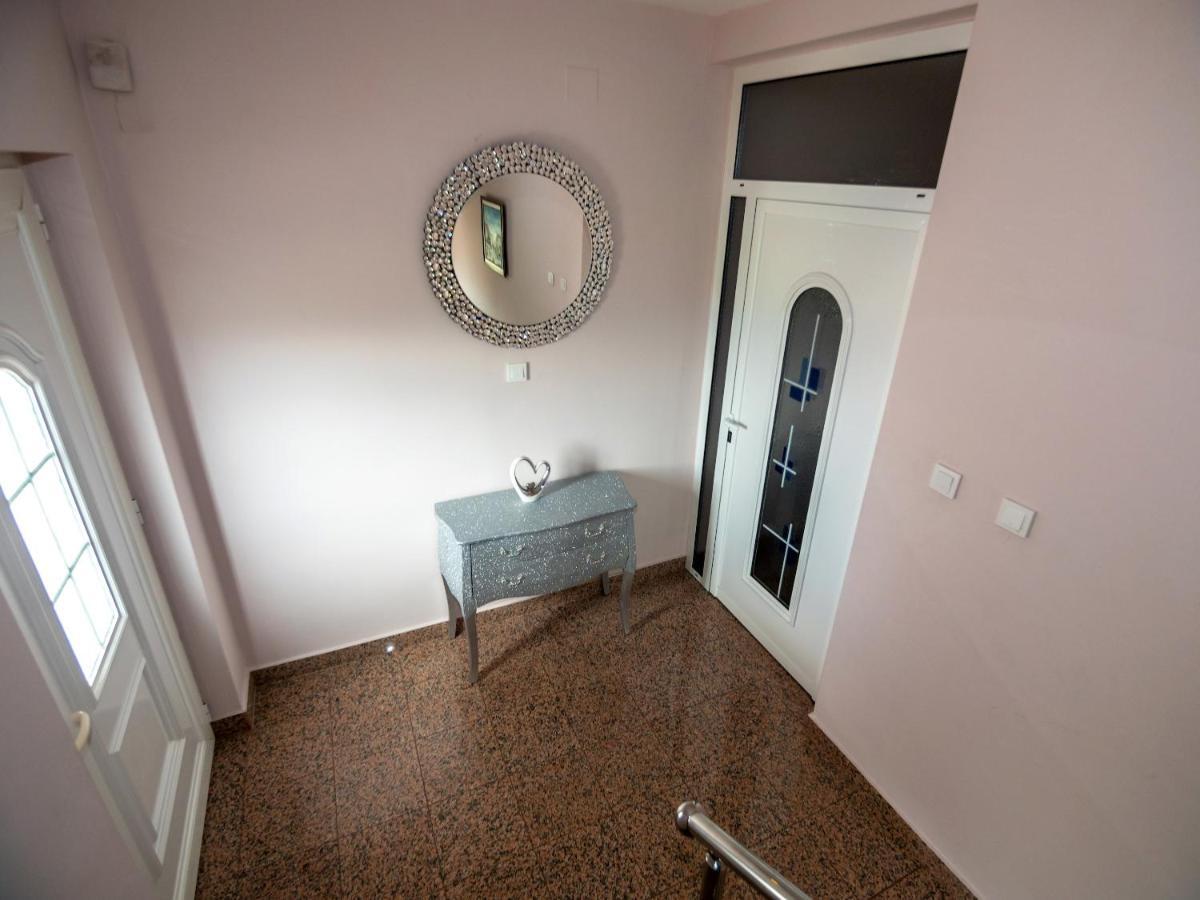 Apartmani Ivan لوبار المظهر الخارجي الصورة
